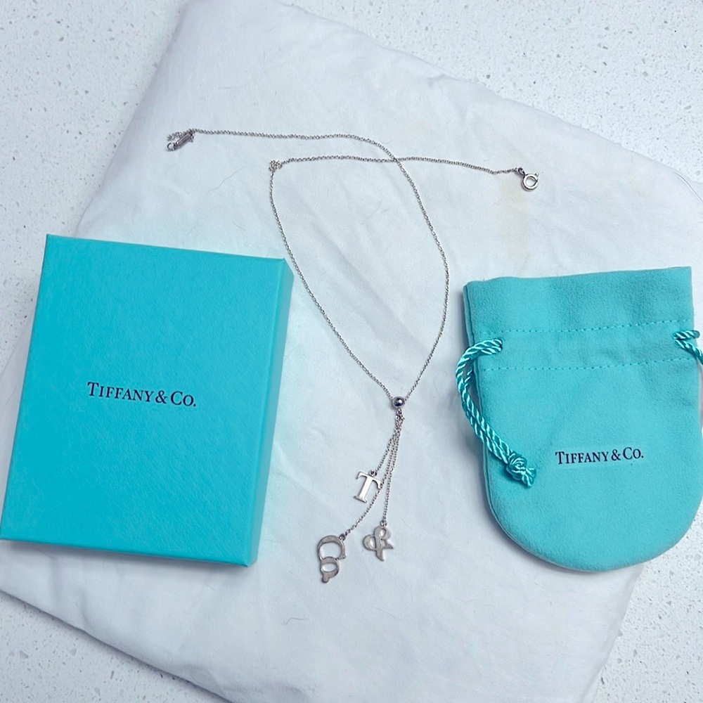 Tiffany & Co. sterling silver necklace with box and bag. Authentic.